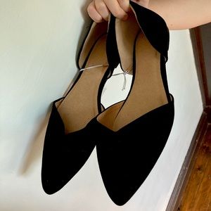 New With Tags Pointed Toe Black Flats OldNavy Water and Stain Resistant size 9